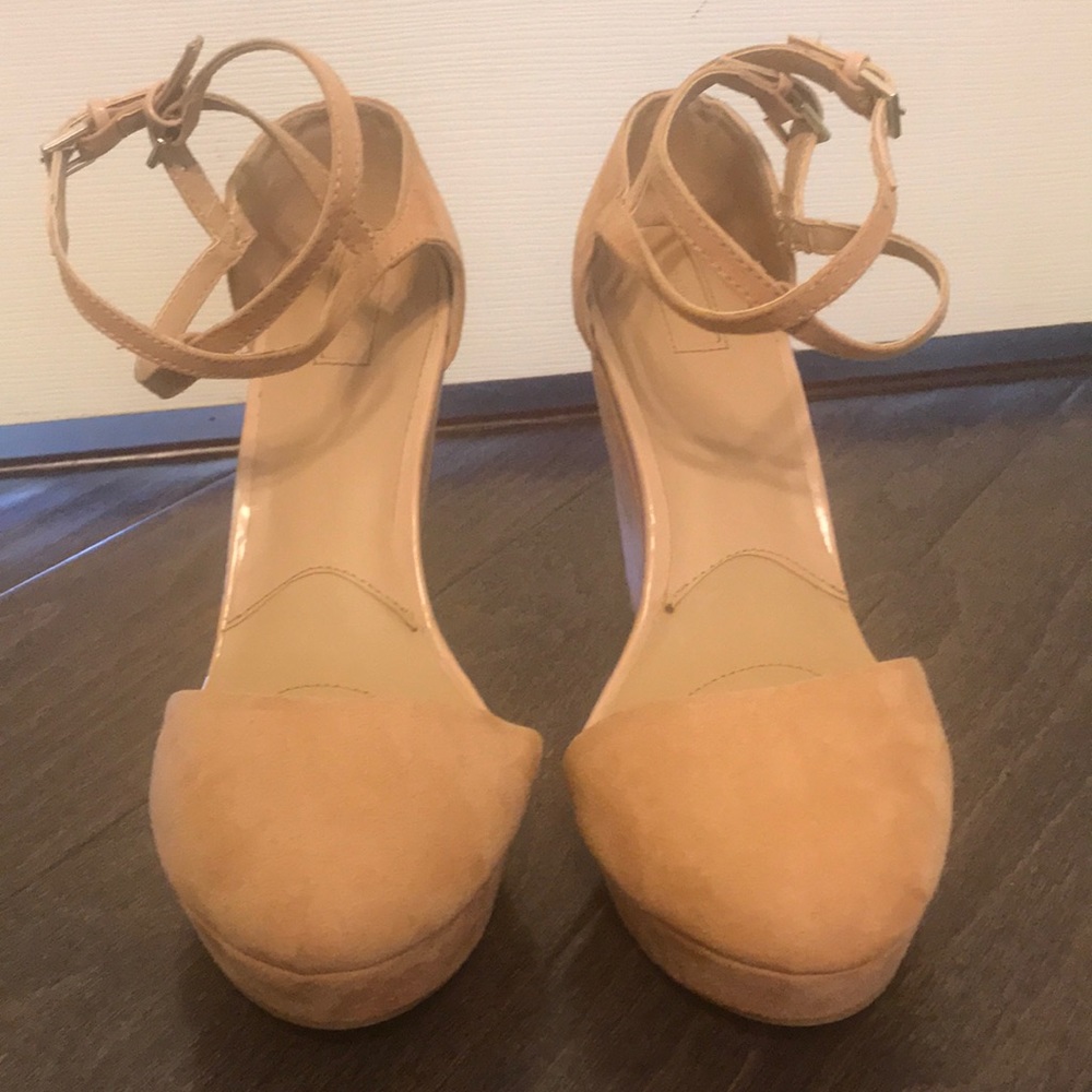 Stradivarius Tan Criss Cross Ankle Wedge